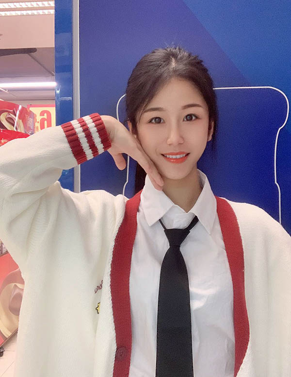 新加坡商务模特价格