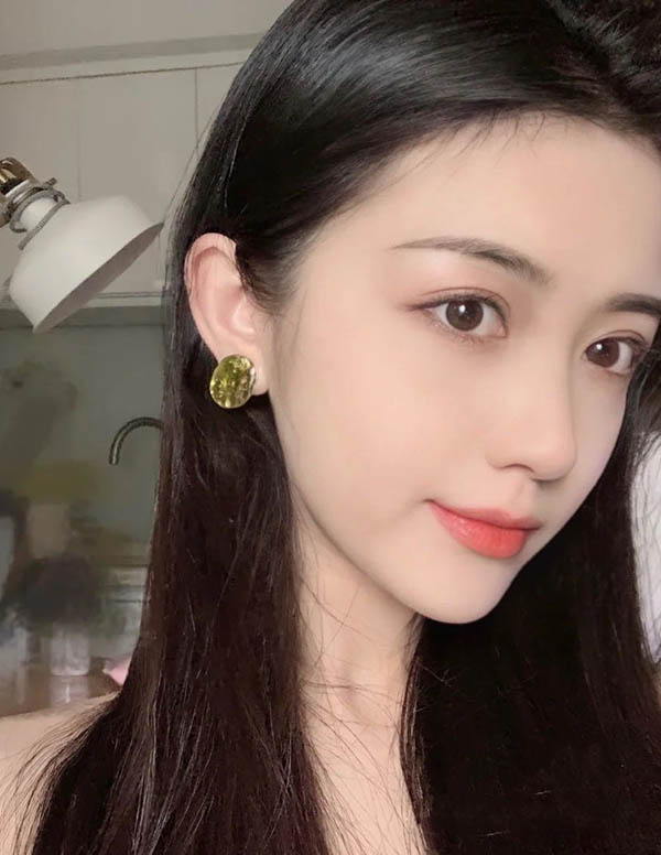 新加坡商务模特微信